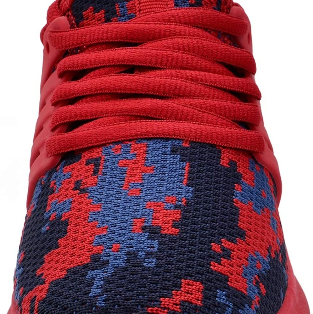 Tennis shoes